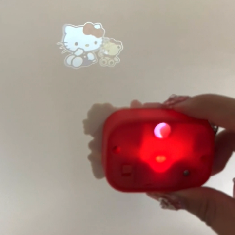 Hello Kitty Mini Light Projection Camera Keychain - Image 2