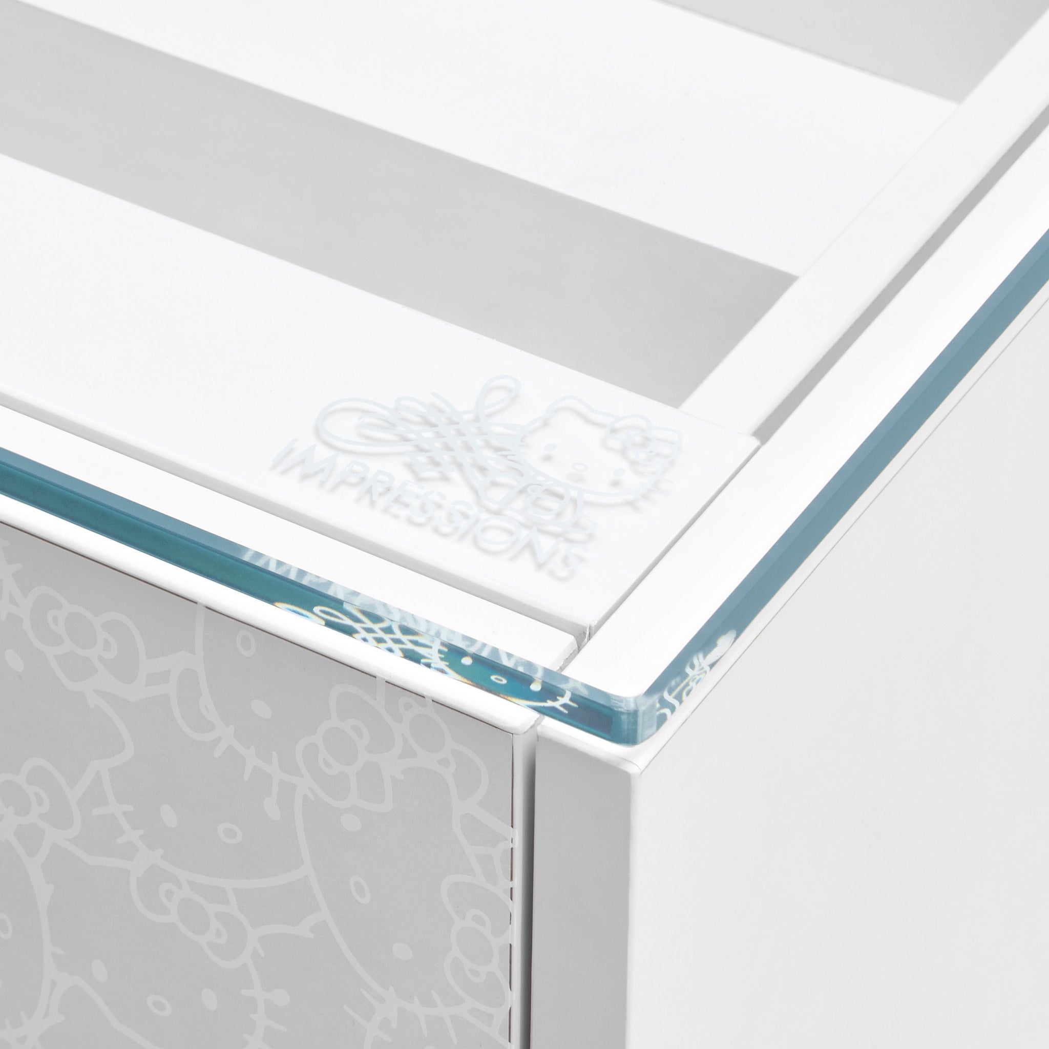 Hello Kitty x Impressions Vanity SlayStation Mini Vanity Table - Image 8
