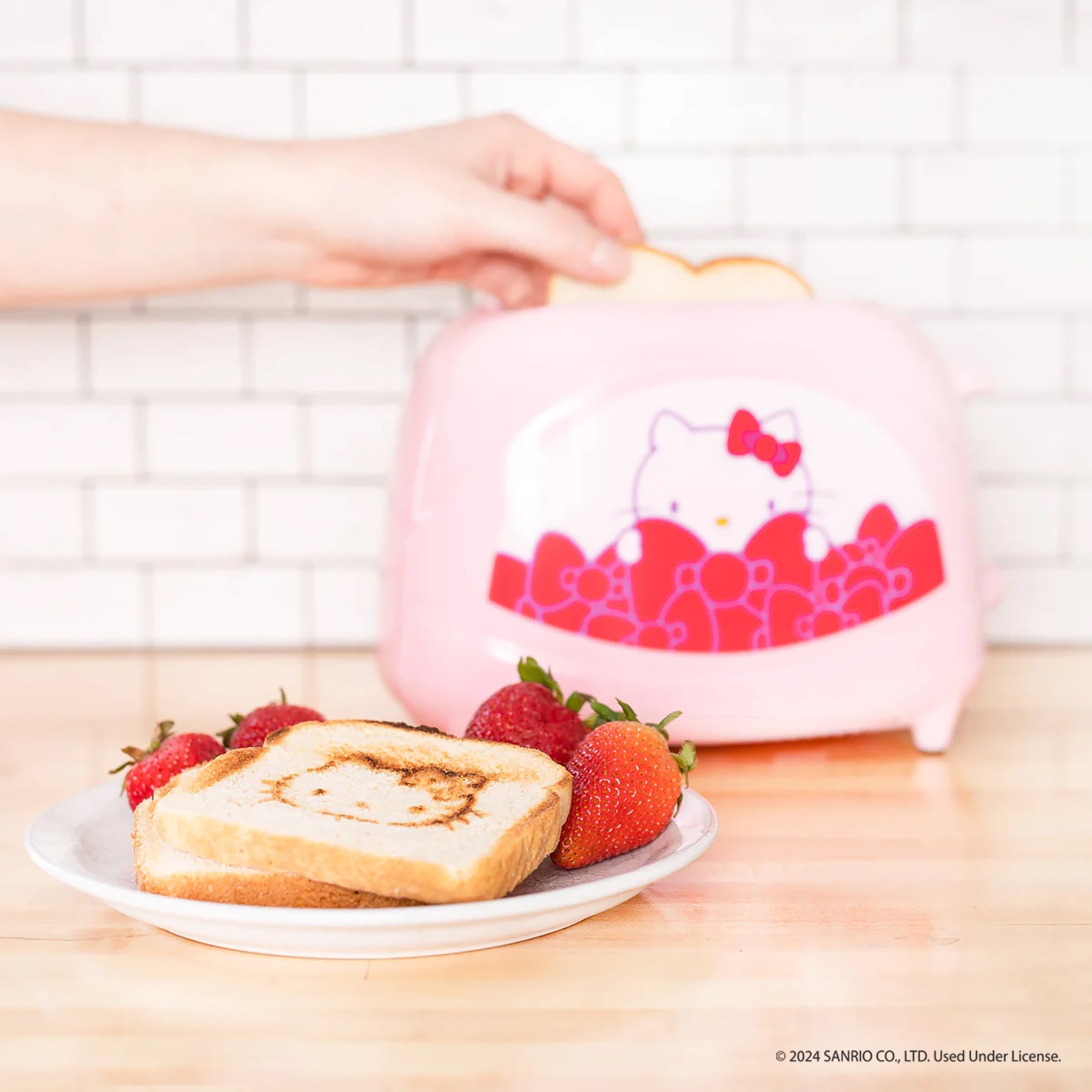 Hello Kitty Two-Slice Toaster (Pink) - Image 4